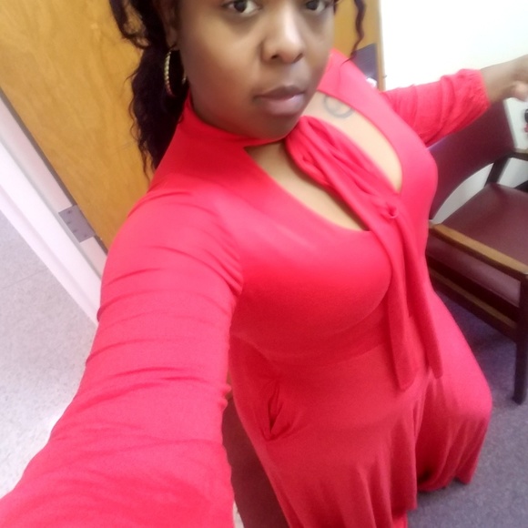 Red necktie dress - Picture 2 of 2